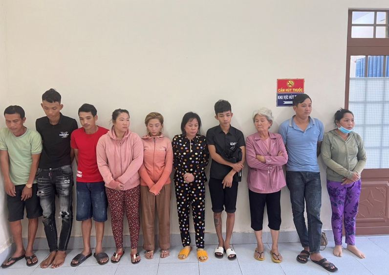 tay ninh triet pha song tai xiu cua ong trum sa chuot luc nua dem dspl