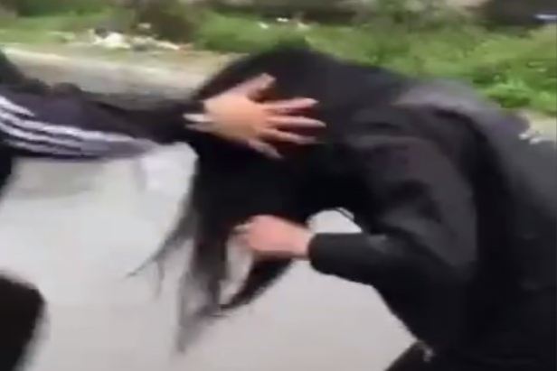 thanh hoa khoi to vu nhom nu sinh danh nguoi giao hang roi quay clip dspl