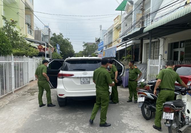 an giang pho chanh thanh tra cung loat can bo bi bat vi tham o tai san dspl