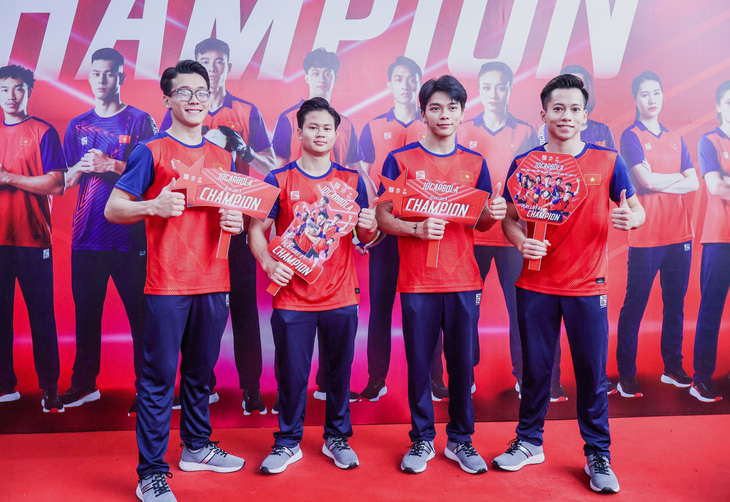 ra mat trang phuc doan the thao viet nam mac tai sea games 32 ra mat trang phuc doan the thao viet nam mac tai sea games 32