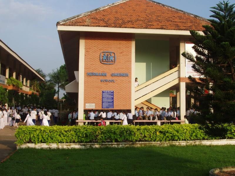 tp hcm nghi ngo mang thuoc la giam thi yeu cau 8 nam sinh coi do de kiem tra