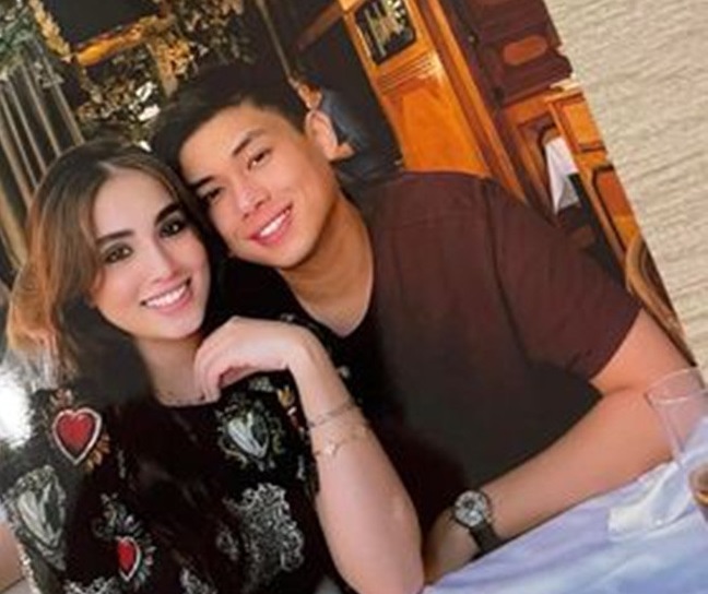 hieu nguyen con trai ut ty phu johnathan hanh nguyen 23 tuoi lam pho tong giam doc cong khai ban gai tieu thu hieu nguyen con trai ut ty phu johnathan hanh nguyen 23 tuoi lam pho tong giam doc cong khai ban gai tieu thu
