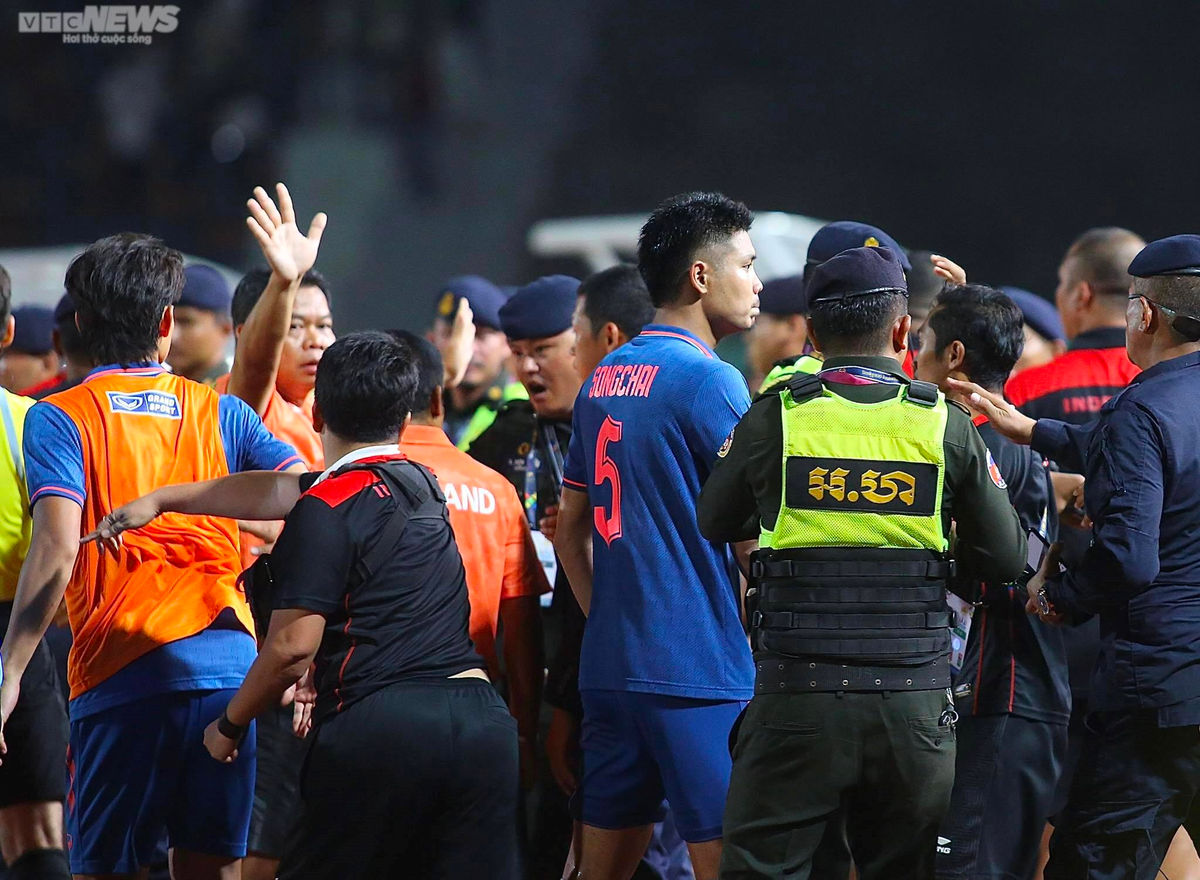 hon chien o chung ket bong da nam sea games 32 co dong vien thai lan xin loi u22 indonesia1 hon chien o chung ket bong da nam sea games 32 co dong vien thai lan xin loi u22 indonesia1