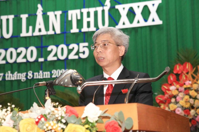 vinh phuc bi thu huyen uy xin nghi huu truoc 4 nam vinh phuc bi thu huyen uy xin nghi huu truoc 4 nam