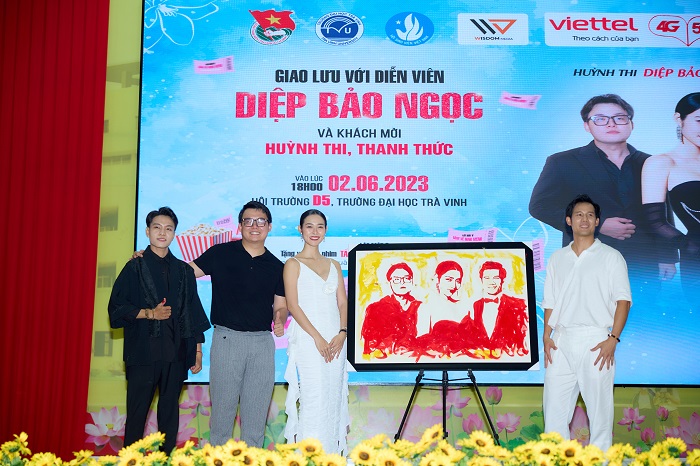 diep bao ngoc xuat hien rang ro tai dai hoc tra vinh3 diep bao ngoc xuat hien rang ro tai dai hoc tra vinh3