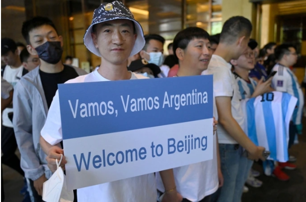 messi tao con sot lon khi vua dap chuyen co toi trung quoc1 messi tao con sot lon khi vua dap chuyen co toi trung quoc1