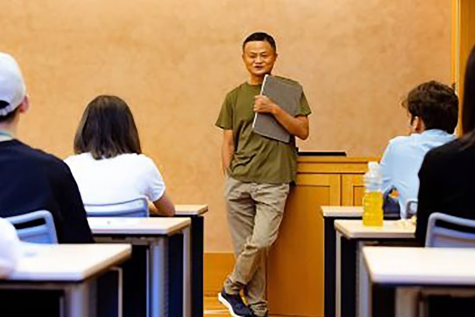 he lo hinh anh jack ma khi giang day o dai hoc tokyo 1 he lo hinh anh jack ma khi giang day o dai hoc tokyo 1