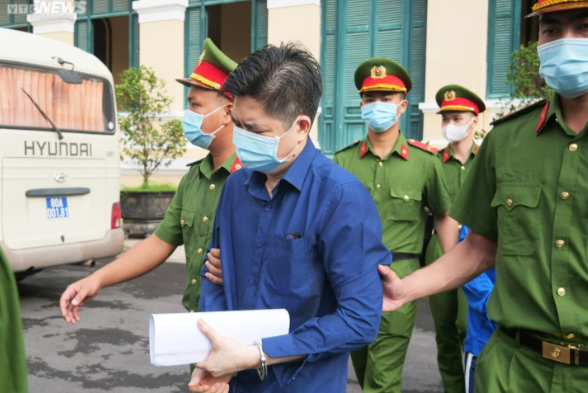 cuu tong giam doc thuduc house khong biet minh nam trong duong day toi pham tinh vi cuu tong giam doc thuduc house khong biet minh nam trong duong day toi pham tinh vi