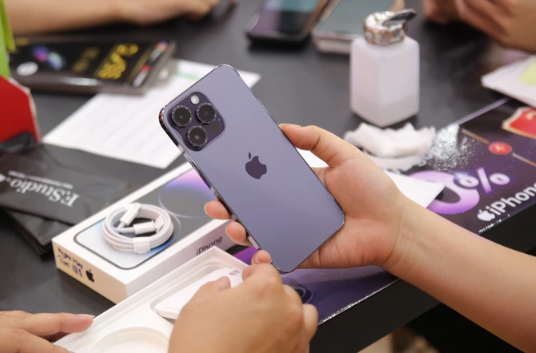 gia iphone giam cham day thoi diem thich hop mua sam de tiet kiem chi phi