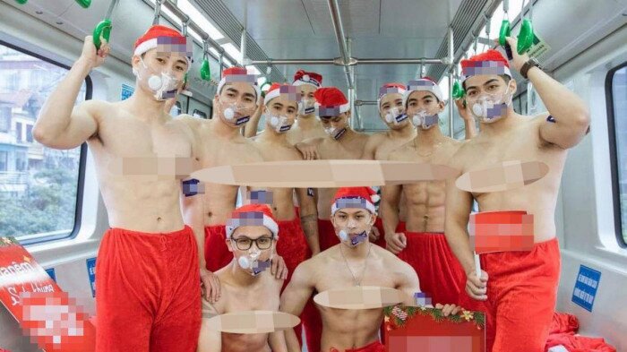 tung bi phat vi coi tran tren tau dien vua nem lai bi phat do cham cong bo thong tin1 tung bi phat vi coi tran tren tau dien vua nem lai bi phat do cham cong bo thong tin1
