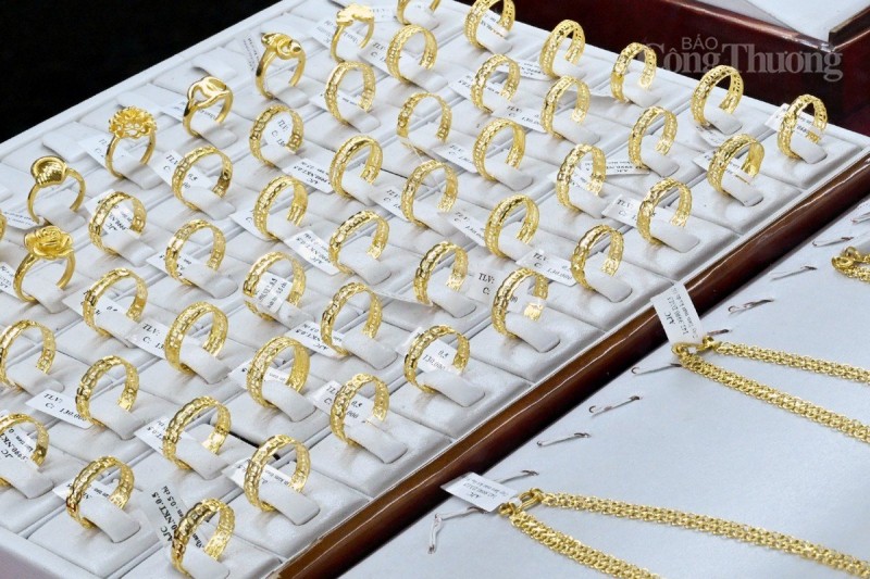 gia vang hom nay moi nhat 16 8 2023 gia vang tiep da tang1
