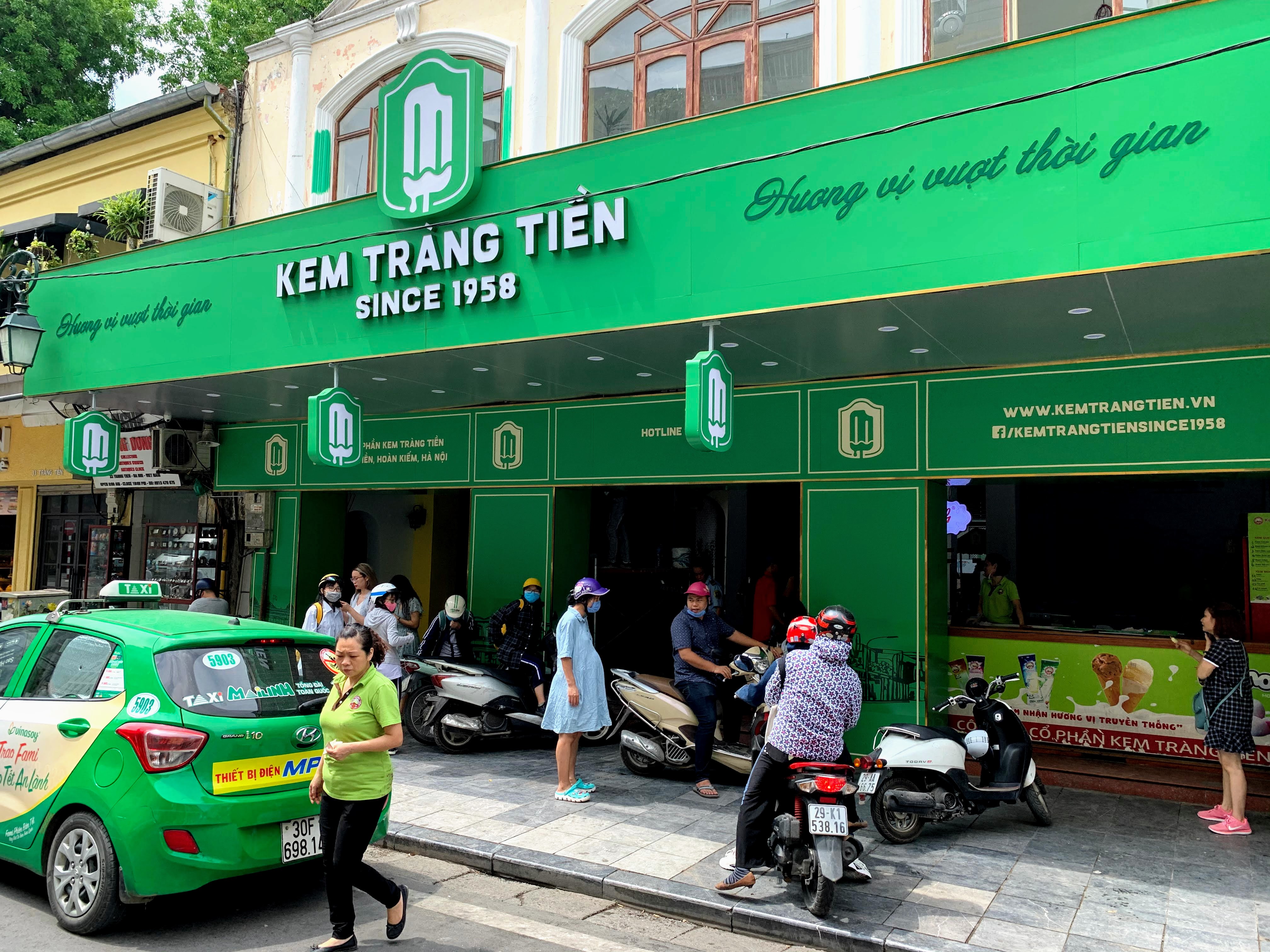 dai gia nao so huu thuong hieu banh givral lien quan vu tre ngo doc dem trung thu 3 dai gia nao so huu thuong hieu banh givral lien quan vu tre ngo doc dem trung thu 3