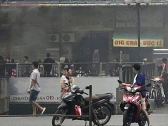 ha noi chay cua hang tien loi o chung cu cu dan ho hao nhau dap lua 5 ha noi chay cua hang tien loi o chung cu cu dan ho hao nhau dap lua 5