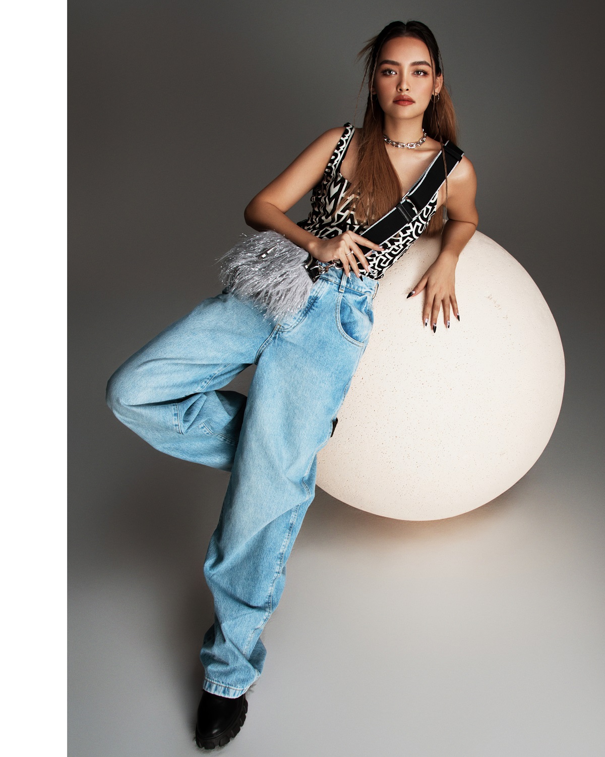 linda ngo va trai nghiem cung xuat hien voi sydney sweeney harry hudson nhan duoc mail lien he nhung tuong la bi lua 1