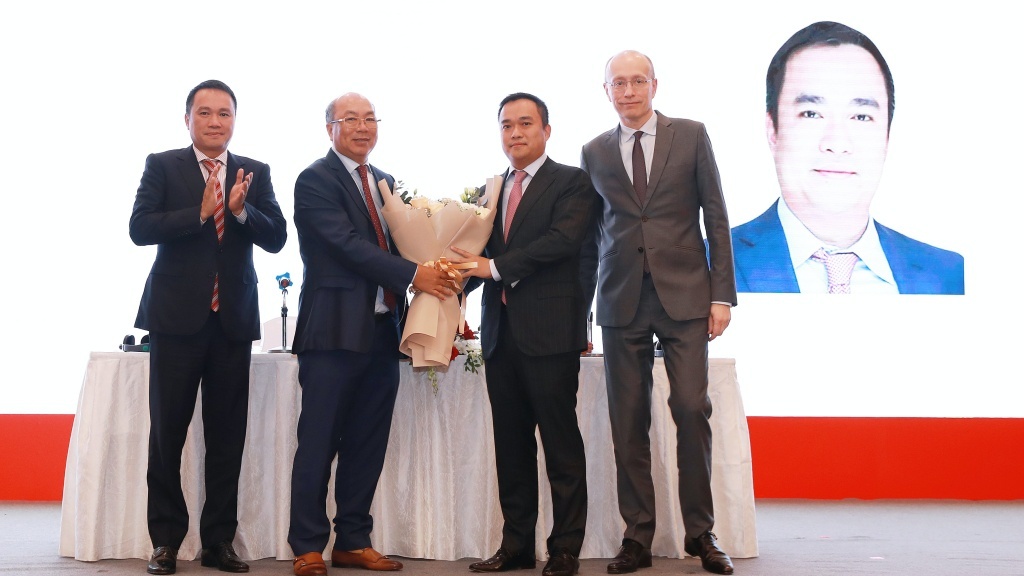 diem mat dan lanh dao cac cong ty sung so ky 1 gia the khung it ai biet cua dan lanh dao techcombank 5 diem mat dan lanh dao cac cong ty sung so ky 1 gia the khung it ai biet cua dan lanh dao techcombank 5