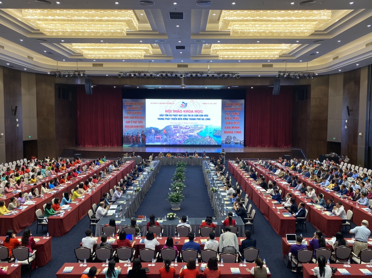 775 hon dao o vinh ha long van duoc gin giu bao ton 3