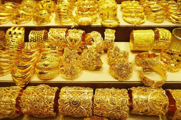 gia vang hom nay moi nhat 25 12 2023 gia vang van neo o muc cao