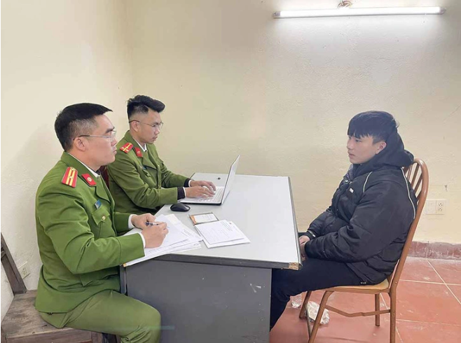 son la khoi to giang vien dai hoc no co quen biet voi csgt lua tien nhieu tai xe 2 son la khoi to giang vien dai hoc no co quen biet voi csgt lua tien nhieu tai xe 2