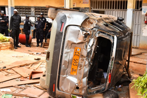 hien truong tham kich giam dap o truong trung hoc khien it nhat 10 hoc sinh thiet mang 2 hien truong tham kich giam dap o truong trung hoc khien it nhat 10 hoc sinh thiet mang 2