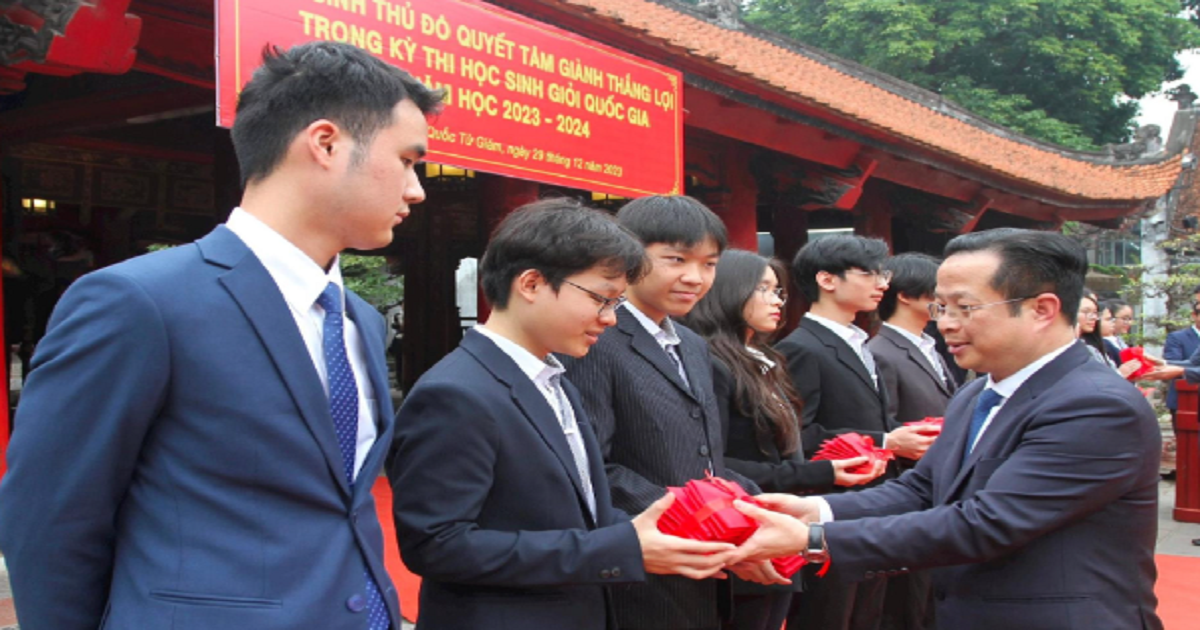 ha noi co 13 hoc sinh du dieu kien du thi chon doi tuyen quoc gia 1