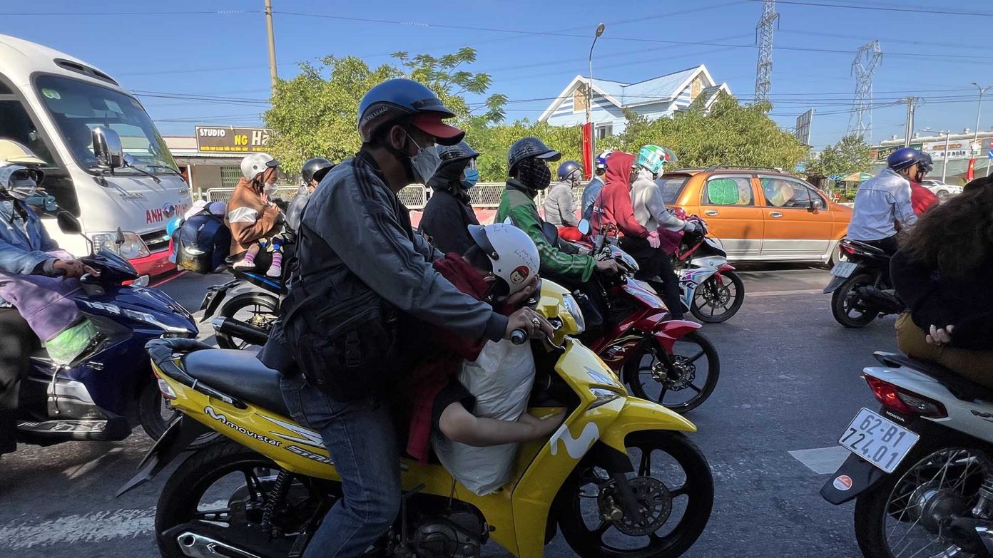 nguoi dan mien tay tro lai tp hcm sau ky nghi tet 7 nguoi dan mien tay tro lai tp hcm sau ky nghi tet 7