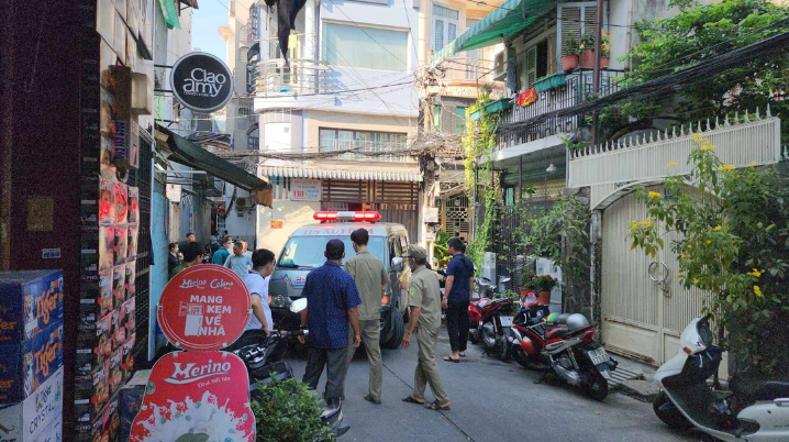 hien truong vu chay nha luc rang sang khien 4 nguoi tu vong o tp hcm 5