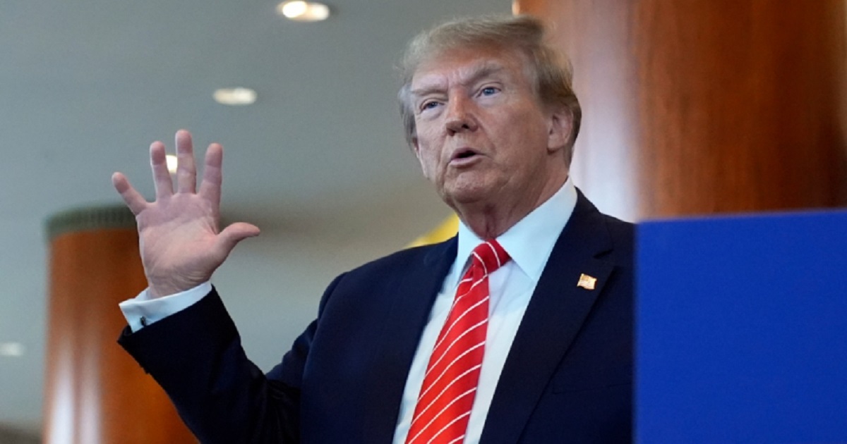 ong trump bi toa phat gan 355 trieu usd cam kinh doanh o new york ong trump bi toa phat gan 355 trieu usd cam kinh doanh o new york