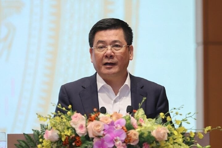bo truong bo cong thuong khong the phat trien dien mat troi ap mai ngau hung o at 2