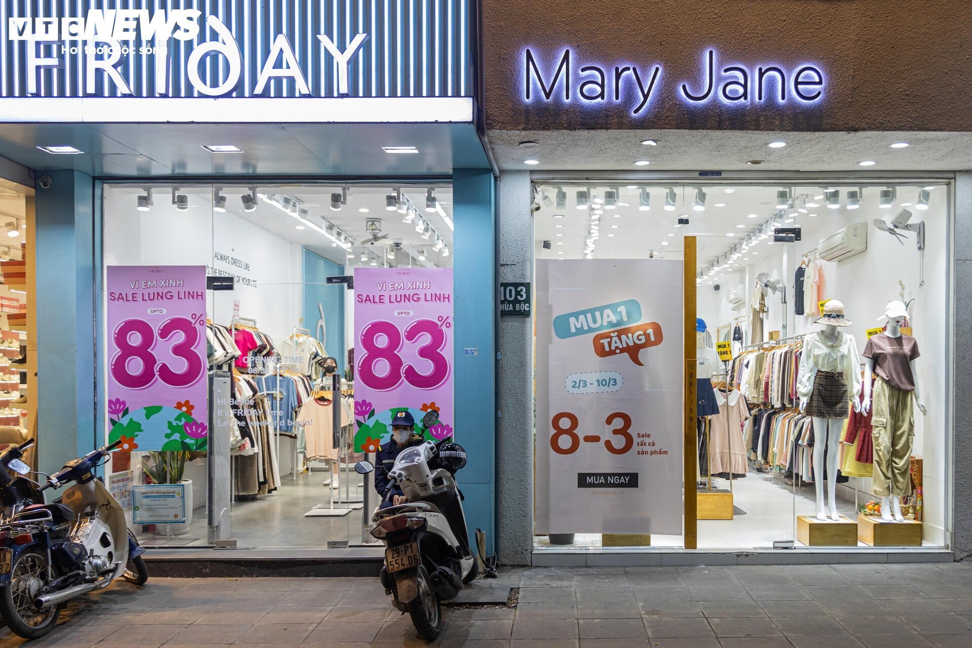 truoc them 8 3 sieu thi cua hang tung bung tung uu dai 7