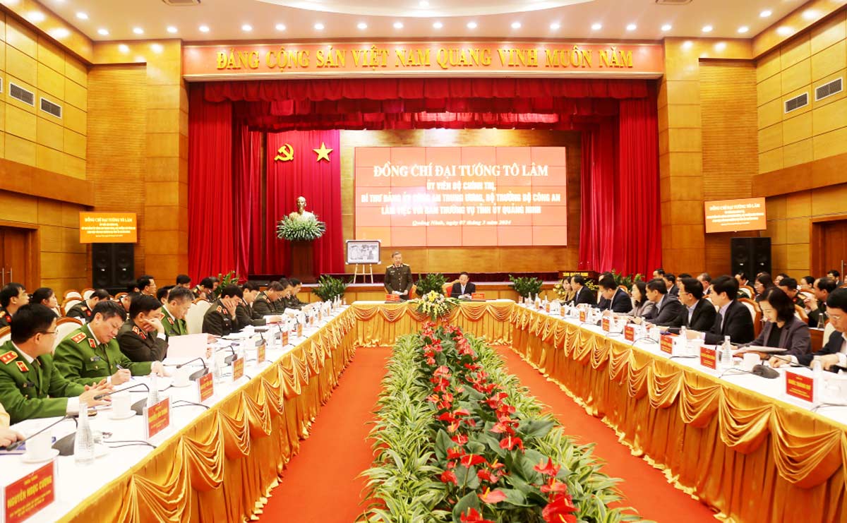 se tang them 1 000 bien che cho cong an tinh quang ninh 2 se tang them 1 000 bien che cho cong an tinh quang ninh 2