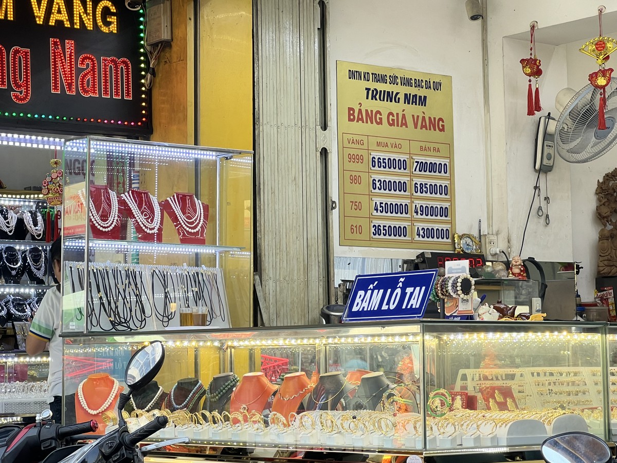 mua ban vang tai tp hcm noi dong duc cho diu hiu 12