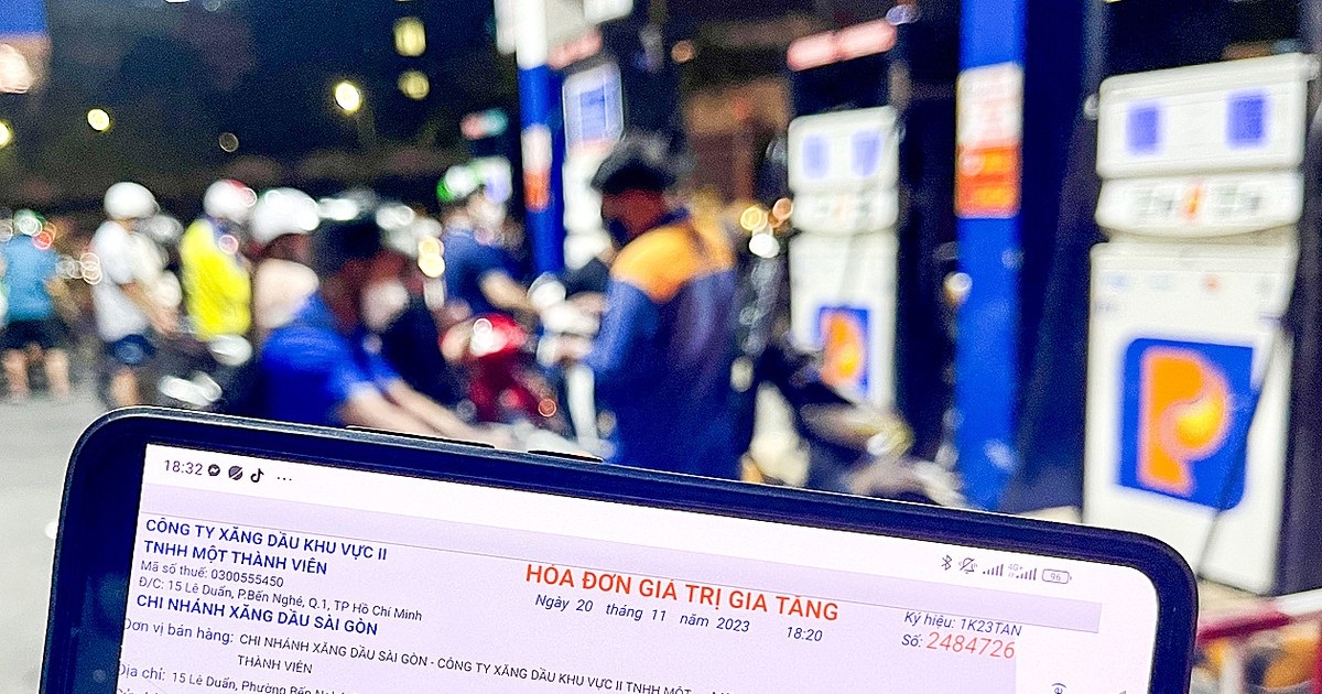 cay xang xuat hoa don dien tu nguoi tieu dung co bat buoc phai lay cay xang xuat hoa don dien tu nguoi tieu dung co bat buoc phai lay