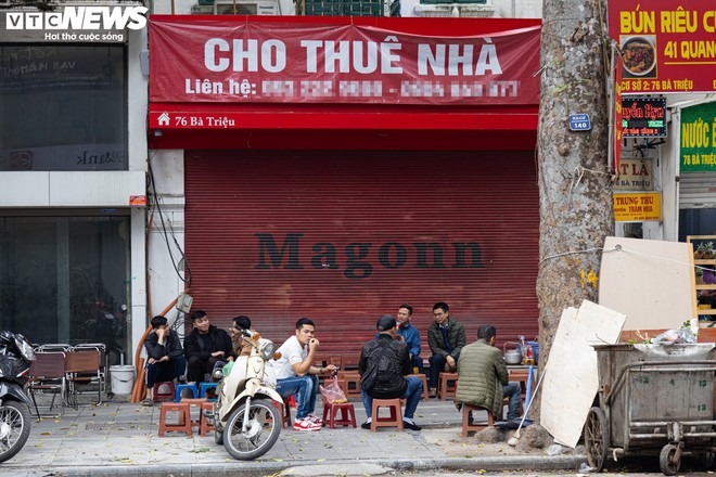 loat cua hang giua pho hue im lim dong cua chu nha ngong khach thue 18