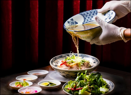 bat-mi-ve-mon-pho-cua-nghe-nhan-anh-tuyet-duoc-blackpink-hup-den-giot-cuoi-cung-