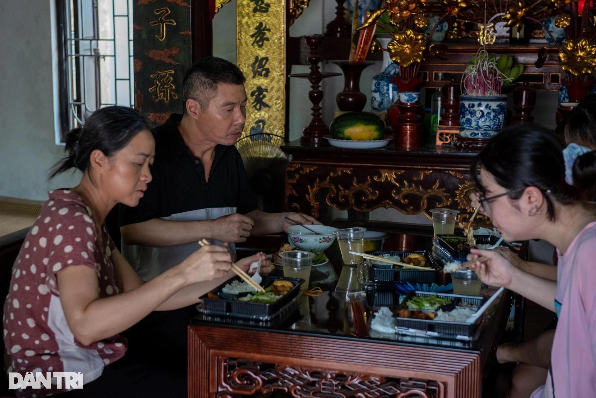hau truong nsnd cong ly xuat hien o gia dinh minh vui bat thinh linh 10 hau truong nsnd cong ly xuat hien o gia dinh minh vui bat thinh linh 10