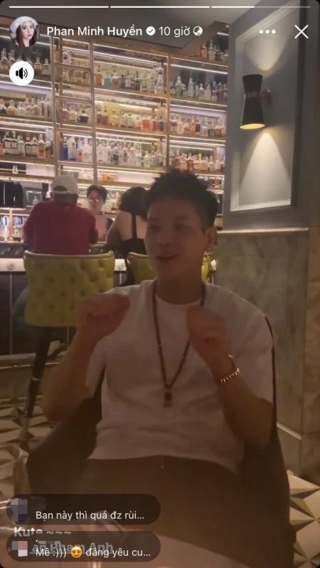 dong thai dang chu y cua huyen lizzie khi vuong tin hen ho voi sao nam kem tuoi 6 dong thai dang chu y cua huyen lizzie khi vuong tin hen ho voi sao nam kem tuoi 6