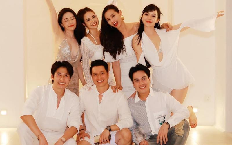 dong thai dang chu y cua huyen lizzie khi vuong tin hen ho voi sao nam kem tuoi 8 dong thai dang chu y cua huyen lizzie khi vuong tin hen ho voi sao nam kem tuoi 8