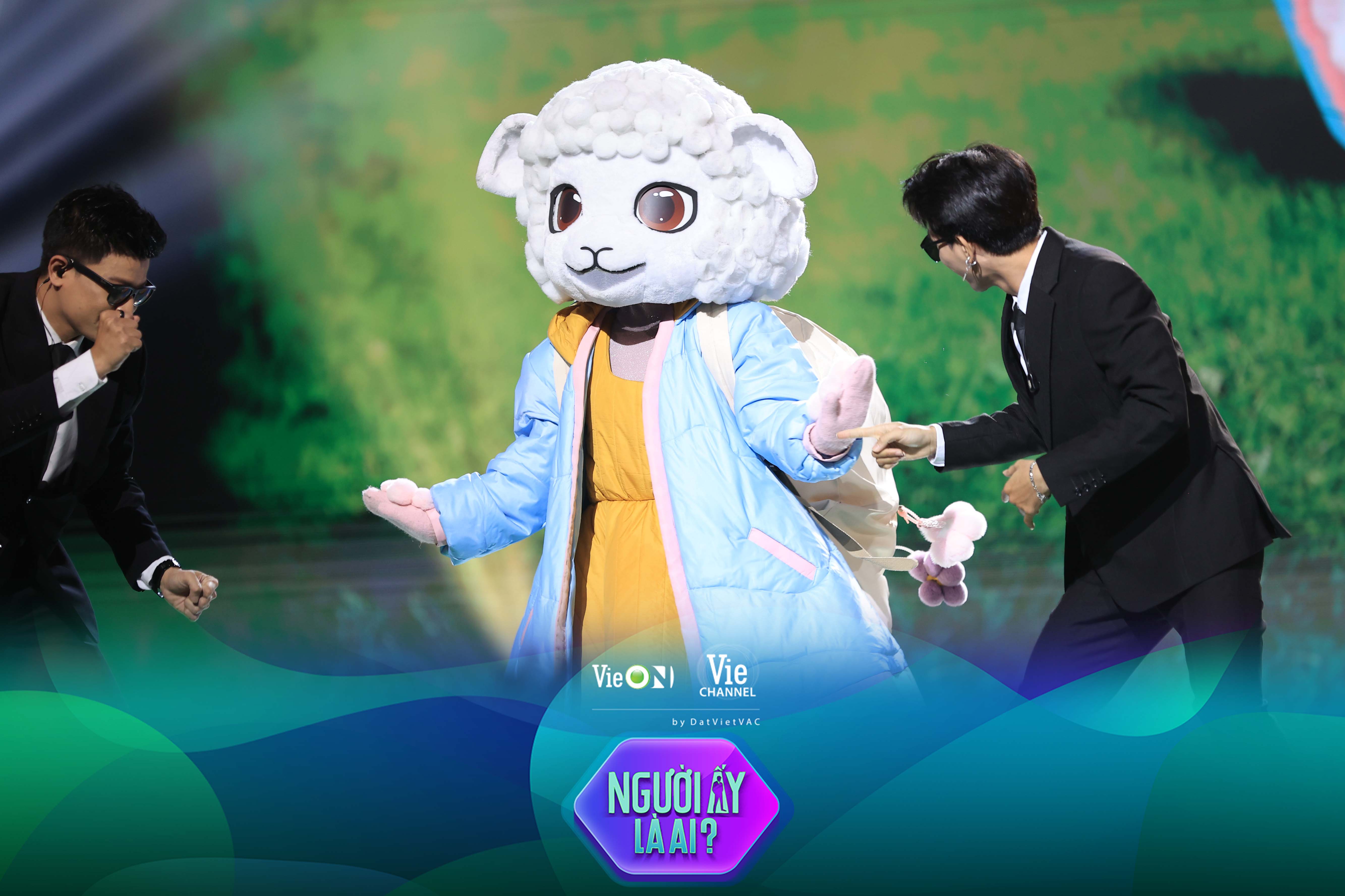 tap 2 the masked singer vietnam ca si giau mat mang den san khau chua tung co 7 tap 2 the masked singer vietnam ca si giau mat mang den san khau chua tung co 7