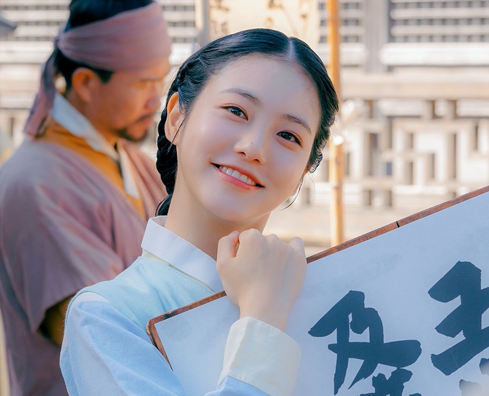 fan ban loan khi kim tae ri hop tac voi quy ba ra mi ran trong phim am nhac moi 2 fan ban loan khi kim tae ri hop tac voi quy ba ra mi ran trong phim am nhac moi 2