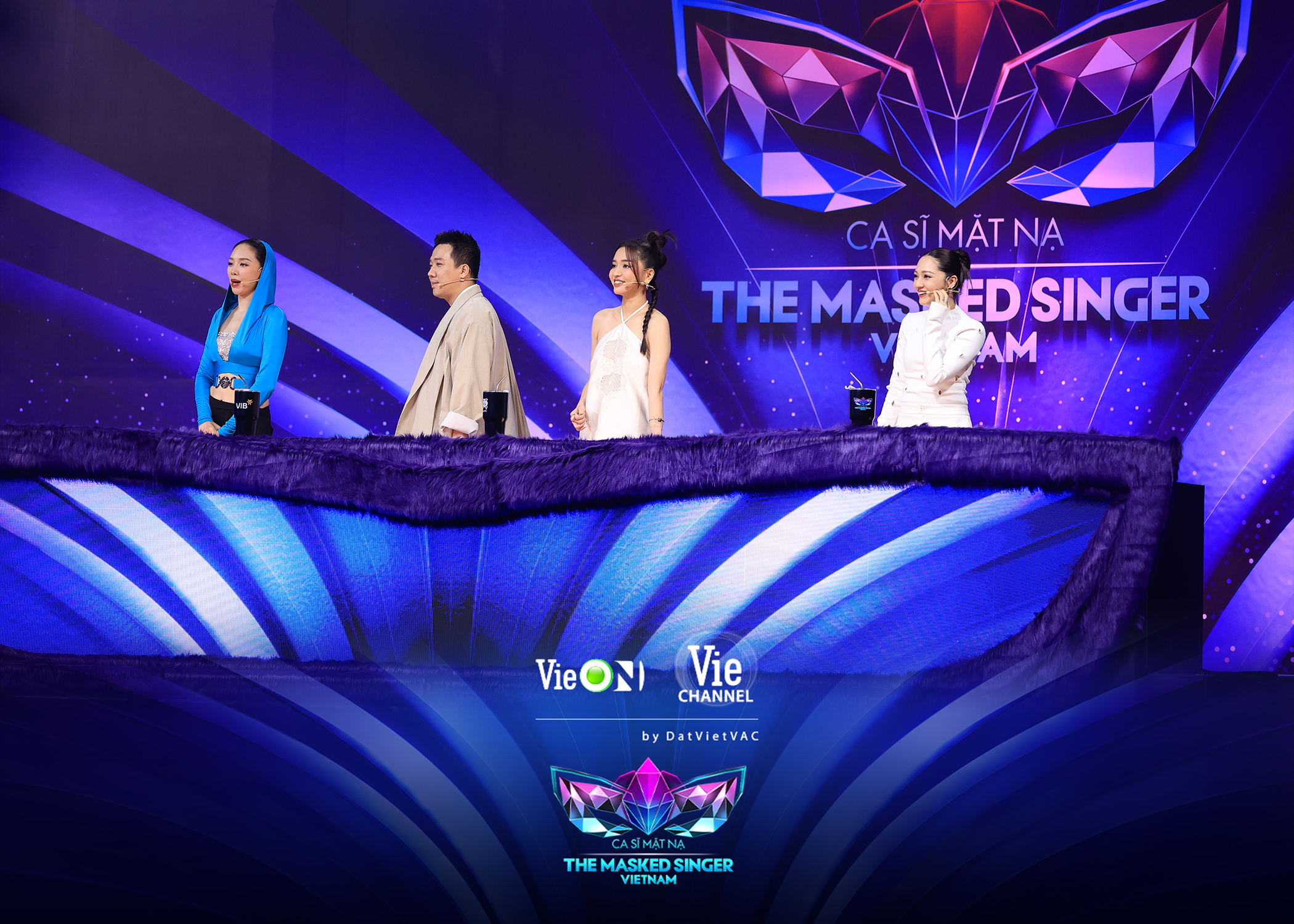 dien bien bat ngo trong tap 2 the masked singer vietnam ca si mat na mua 2 1 dien bien bat ngo trong tap 2 the masked singer vietnam ca si mat na mua 2 1