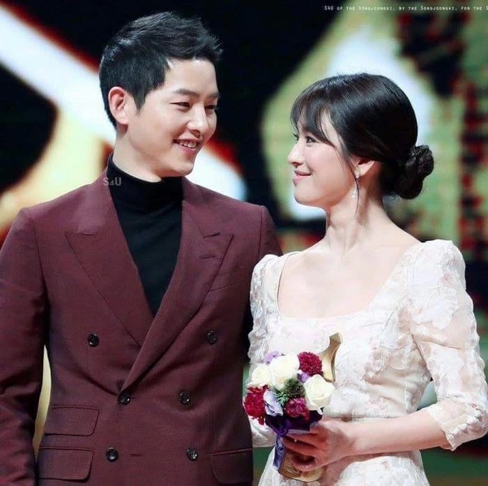 song joong ki phat tai hau ly hon song hye kyo 1 song joong ki phat tai hau ly hon song hye kyo 1