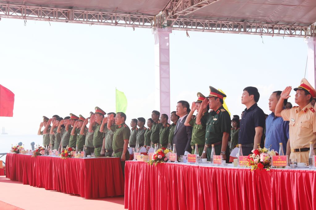 quang ninh ro bot may bay truc thang xuat hien trong dien tap chua chay cua bo cong an 1 quang ninh ro bot may bay truc thang xuat hien trong dien tap chua chay cua bo cong an 1