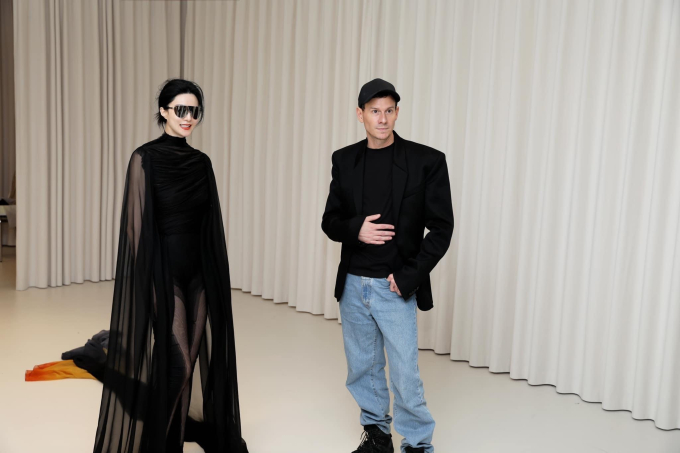 pham bang bang sai buoc tren san runway tai xuat paris fashion week 11 pham bang bang sai buoc tren san runway tai xuat paris fashion week 11