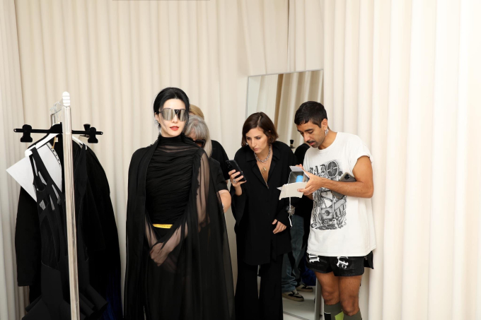 pham bang bang sai buoc tren san runway tai xuat paris fashion week 12 pham bang bang sai buoc tren san runway tai xuat paris fashion week 12