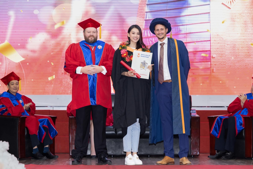 hoc van hoa hau tieu vy tung bi chi trich vi diem thi thpt hau het deu duoi 5 diem 5 hoc van hoa hau tieu vy tung bi chi trich vi diem thi thpt hau het deu duoi 5 diem 5