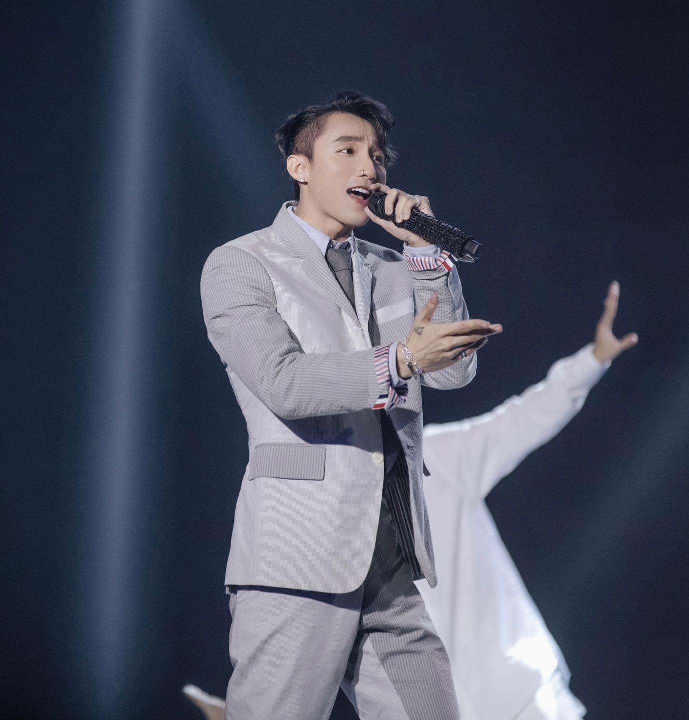dieu gi khien son tung mtp phai cui dau cam on nhac si huy tuan 2 dieu gi khien son tung mtp phai cui dau cam on nhac si huy tuan 2