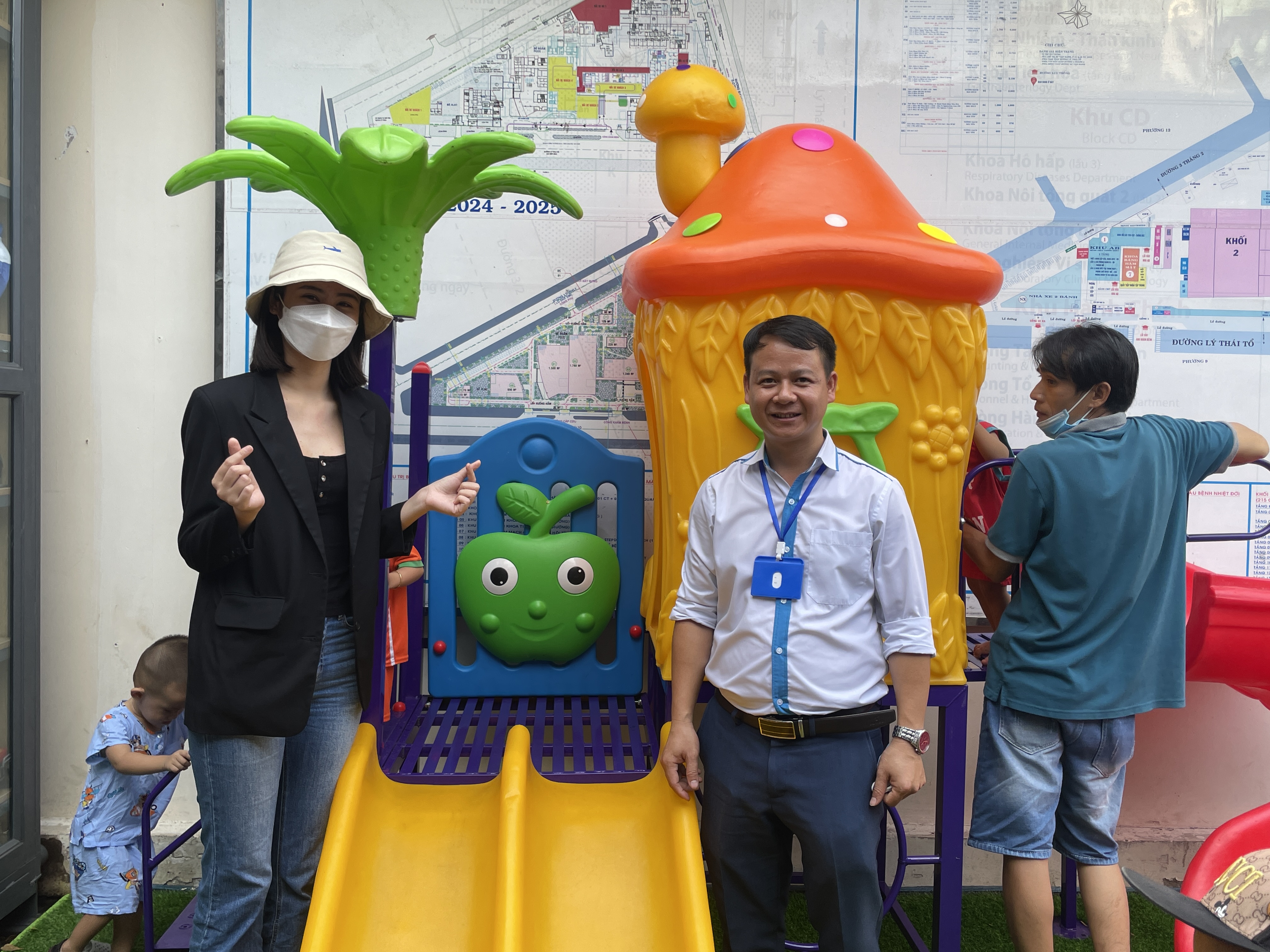 sau 3 thang o an hoa hau y nhi chinh thuc gui loi xin loi den khan gia va xac nhan viec di du hoc 12