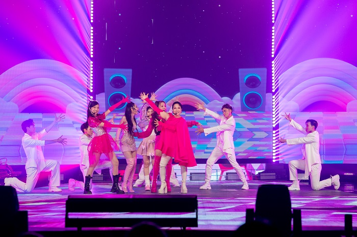 chi dep chuyen chua len song le quyen tap nhay den bi thuong hong nhung khong ngai du day khi rach co vai my linh tre trung bat ngo 71 chi dep chuyen chua len song le quyen tap nhay den bi thuong hong nhung khong ngai du day khi rach co vai my linh tre trung bat ngo 71