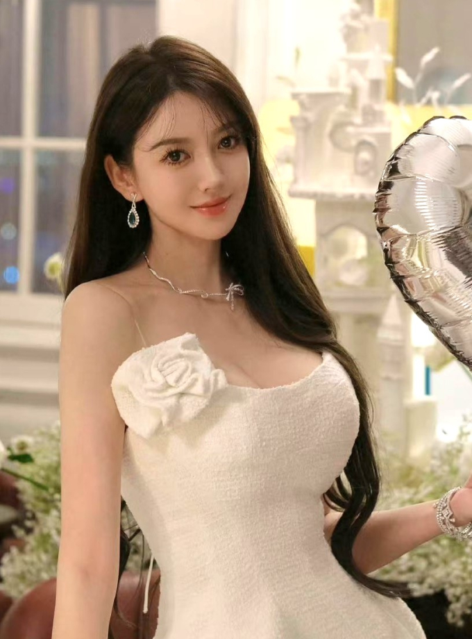 huynh hieu minh lan dau lo dien sau on ao tinh ai 4