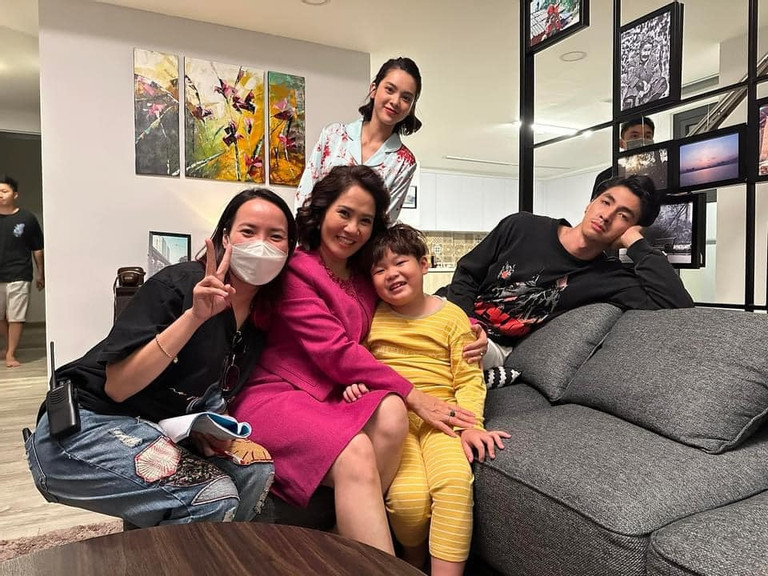 dien vien long tieng nguyet thao mai duoc phong danh hieu nsut 2 dien vien long tieng nguyet thao mai duoc phong danh hieu nsut 2